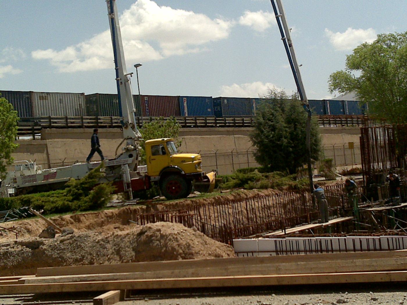 Concrete placement on site — verified execution by Berm Inc.
